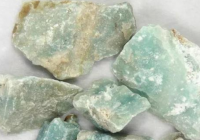 “贵翠”到底是什么?颜色丰富由浅蓝向深蓝过度 “贵翠”到底是什么?颜色丰富由浅蓝向深蓝过度