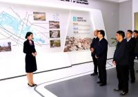 东方今典集团董事局主席张泽保与南阳市宛城区政府考察团举行座谈