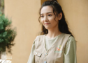 《八零九零》首播 吴倩状态疲惫造型显老
