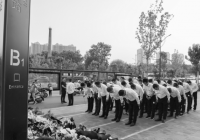 来了！郑州地铁5号线沙口路站设追思处供市民寄托哀思 