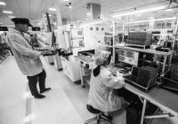 浙江诸暨：推进刺绣机产业升级 年产值达70亿元