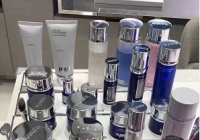 娇韵诗精华液怎么使用 手掌轻轻按压促进其吸收