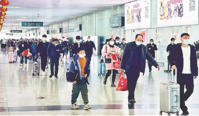 深圳迎新一轮返程高峰 预计到达旅客17.5万人次 