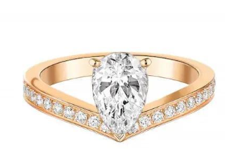 结婚买圆形钻石、异形钻还是彩色钻石好？圆钻是最经典