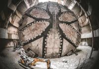 盾构“骐跃号”完成首秀 上海机场联络线首条区间隧道贯通