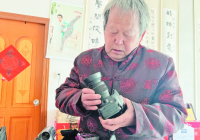 八旬老党员陈士华:“续写”雷锋精神 倾力奉献余热 八旬老党员陈士华:“续写”雷锋精神 倾力奉献余热