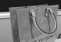 年轻人迷上奢侈品外包装改造 养活了不少材料配件商家