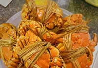 一斤皮筋卖出上百元螃蟹价 为什么要连着皮筋一块卖？