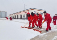 延长油田：迎风雪 保生产