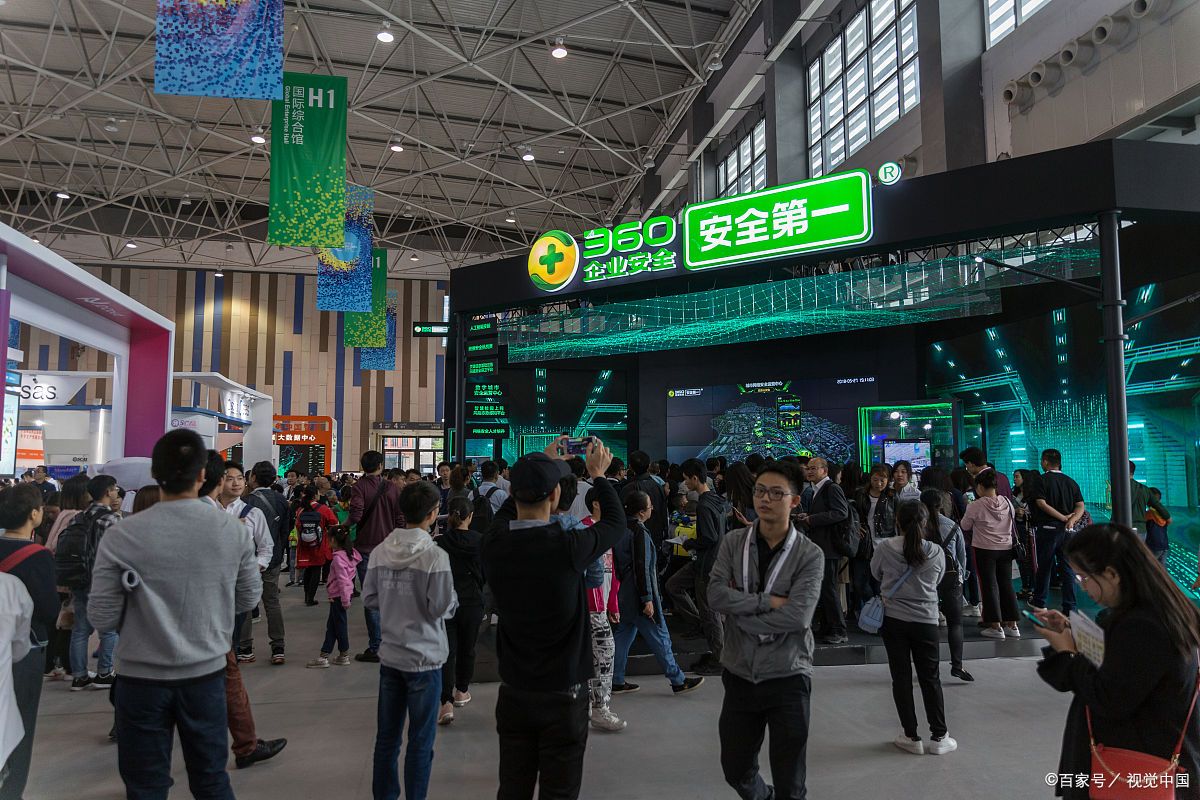 科技发展：重庆市美团三快小额贷款有限公司客服与服务科技突破在于数据维度的拓展