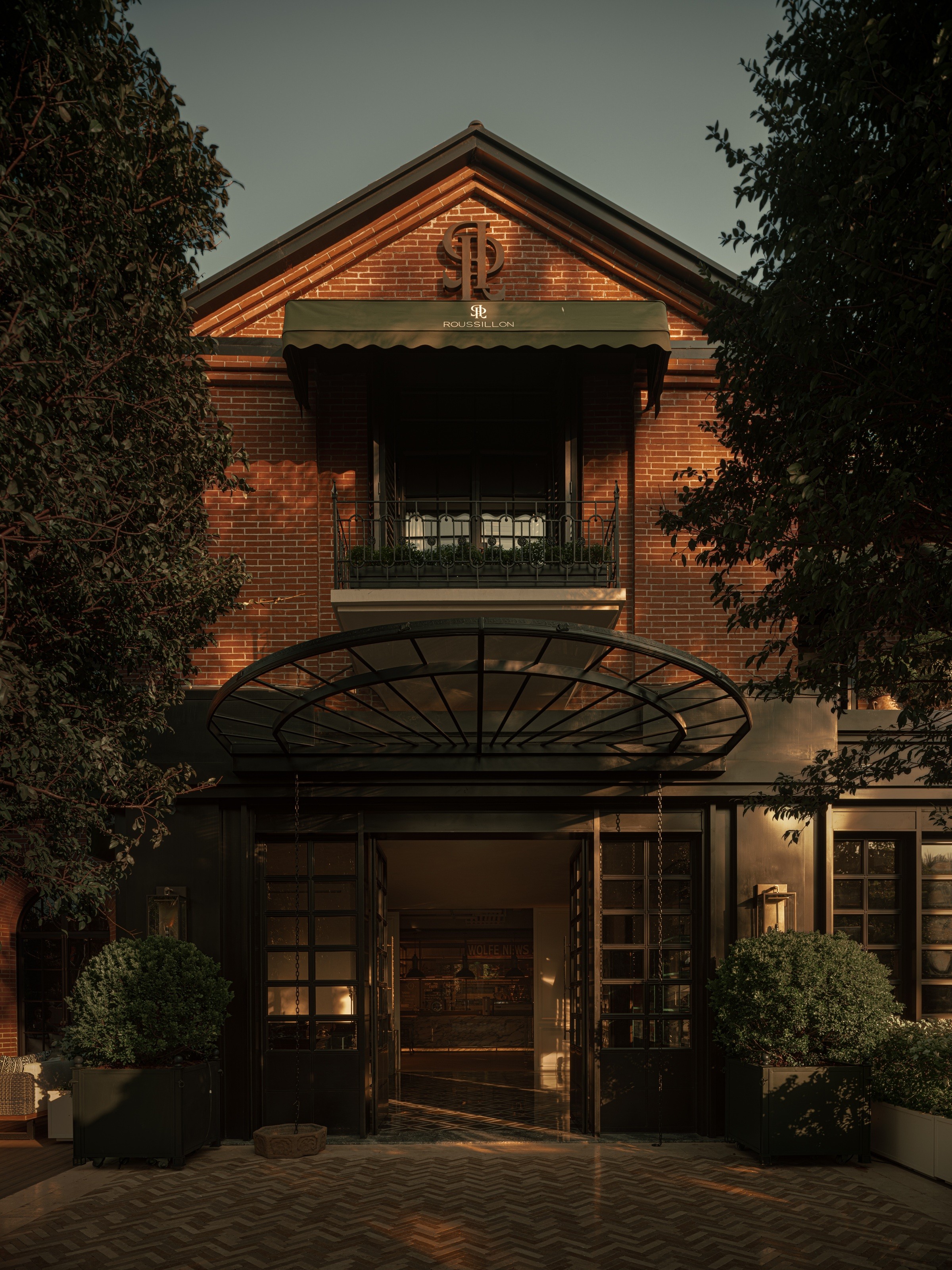 绿洲中央的红房子：CCD与图森编织的现代生活诗篇