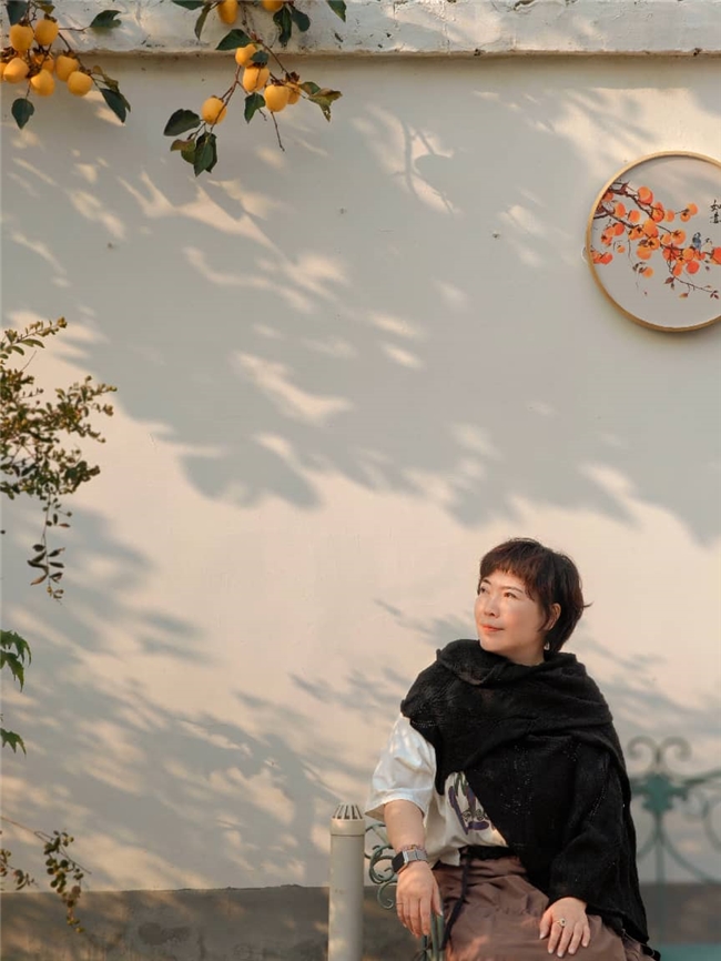拾烧创始人崔颖：她放弃“铁饭碗”卖车轮饼，把街头小吃做成了北京地标！