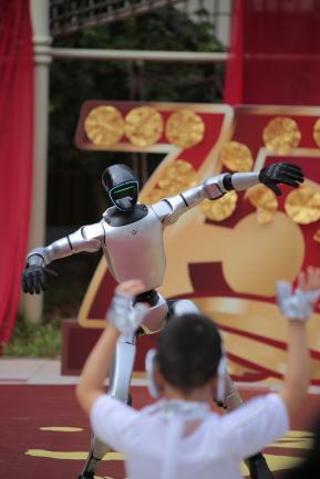 當(dāng)非遺剪紙遇上科創(chuàng)，海鷗幼兒園這樣“玩”出數(shù)字童年