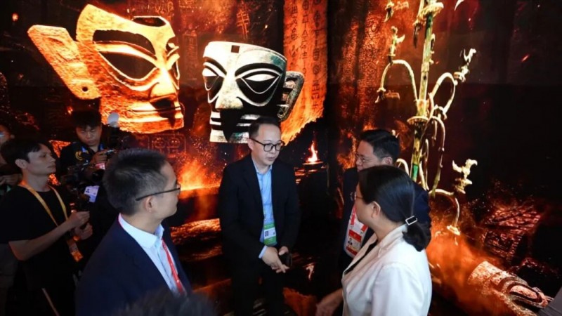 连续三届参加！在国家级链博会现场，洲明LED+AI如何领跑新质影像产业链？