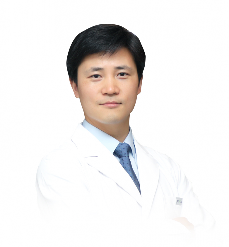 配镜竟查出斜视？9岁女孩在上海爱尔眼科矫正间歇性外斜视