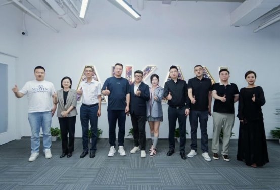 强强联合布局AIGC数字文创，华瀚国际·创晟集团投资百部AI仿真人短剧
