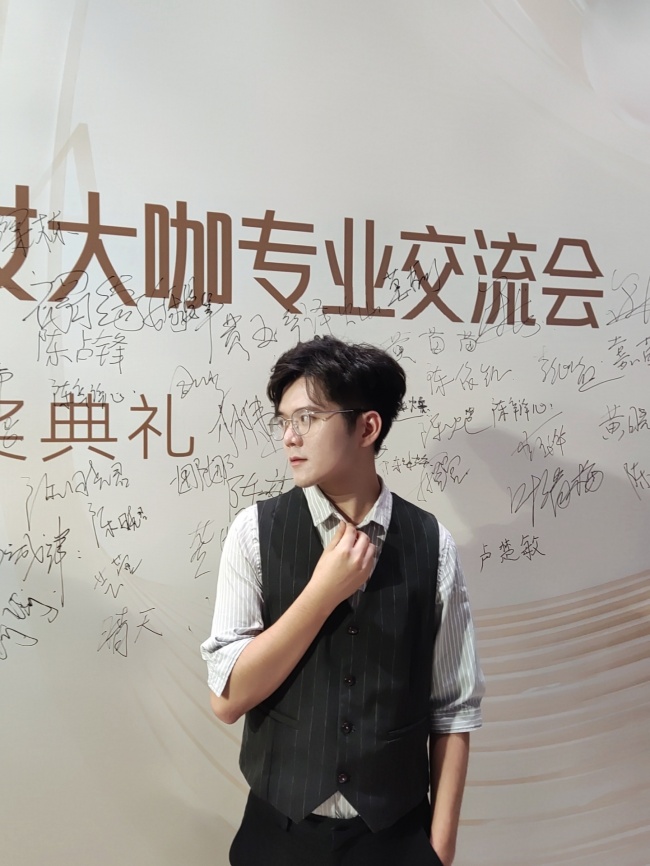 高级护肤达人刘浩：双重资质构筑科学精准护肤的专业底座