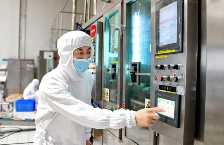 数字技术驱动制造升级 伊利股份金山工厂获评内蒙古先进级智能工厂
