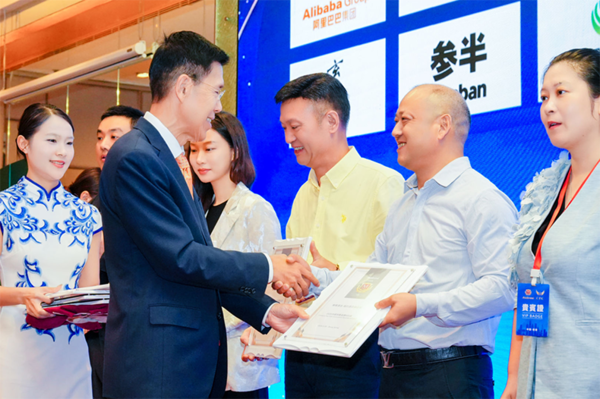 智启品牌新航程｜粮策酒仓斩获“2026中国创新品牌500强”！