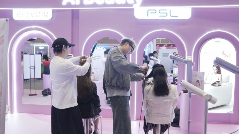 PSL发布光护吹发一体机，6分钟替代50分钟全套养护